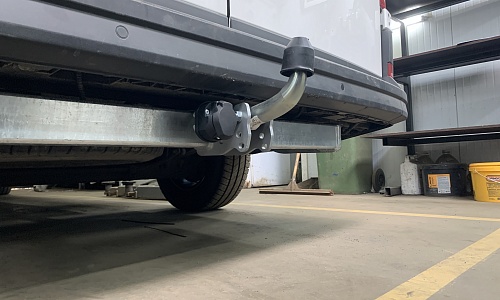 Установили фаркоп Galia для Volkswagen Crafter 2017-2026 г. в.