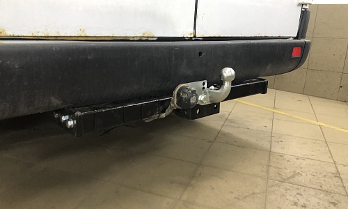 Установили фаркоп Лидер Плюс для Mercedes Sprinter Classic 2013-2026 г.в.