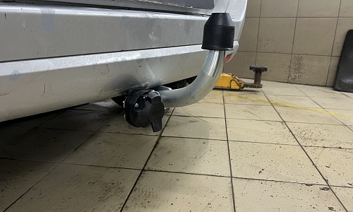 Установили фаркоп Galia для Ford Fusion 2008 г.в.