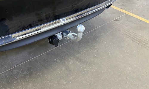 Установили фаркоп Лидер Плюс для Toyota Camry (седан) 2017-2023 г. в.