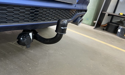 Установили фаркоп Steinhof для BMW X4 2018 г.в.