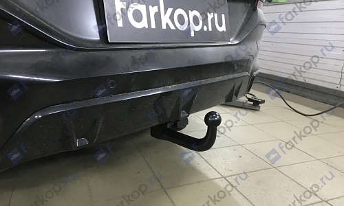 Установили фаркоп Steinhof для BMW X6 2021 г.