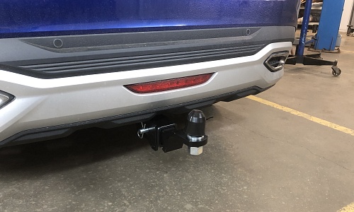 Установили фаркоп Berg для Lada Vesta Cross 2023-2025 г.в.