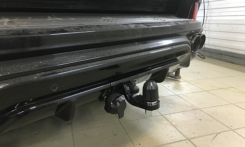 Установили фаркоп TowRus для Lexus LX 570 2008-2021 г. в.