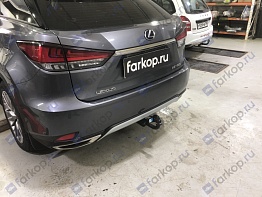 Установили фаркоп Baltex для Lexus RX 300 2019 г.