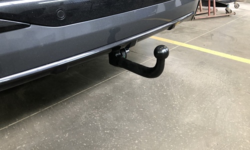 Установили фаркоп Steinhof для BMW X7 2019-2025 г.в.