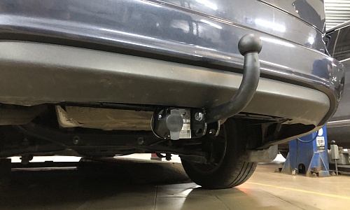 Установили фаркоп Лидер Плюс для Ford Focus 2004-2011 г.в.