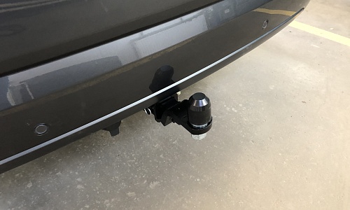 Установили фаркоп TowRus для LiXiang L7 2022-2026 г. в.