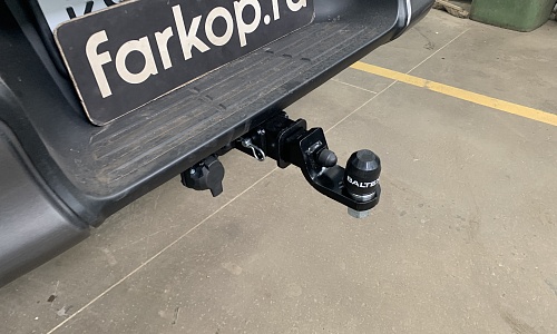 Установили фаркоп TowRus для Toyota Hilux 2015-2026 г. в.