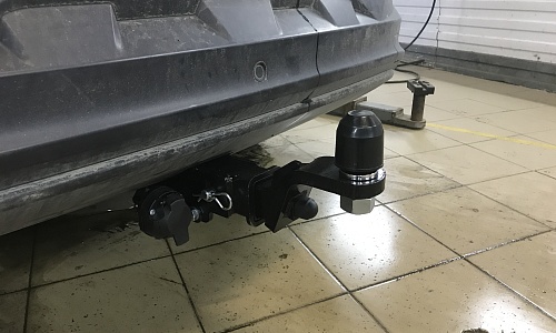 Установили фаркоп TowRus для Faw Bestune T77 2018 г.в.
