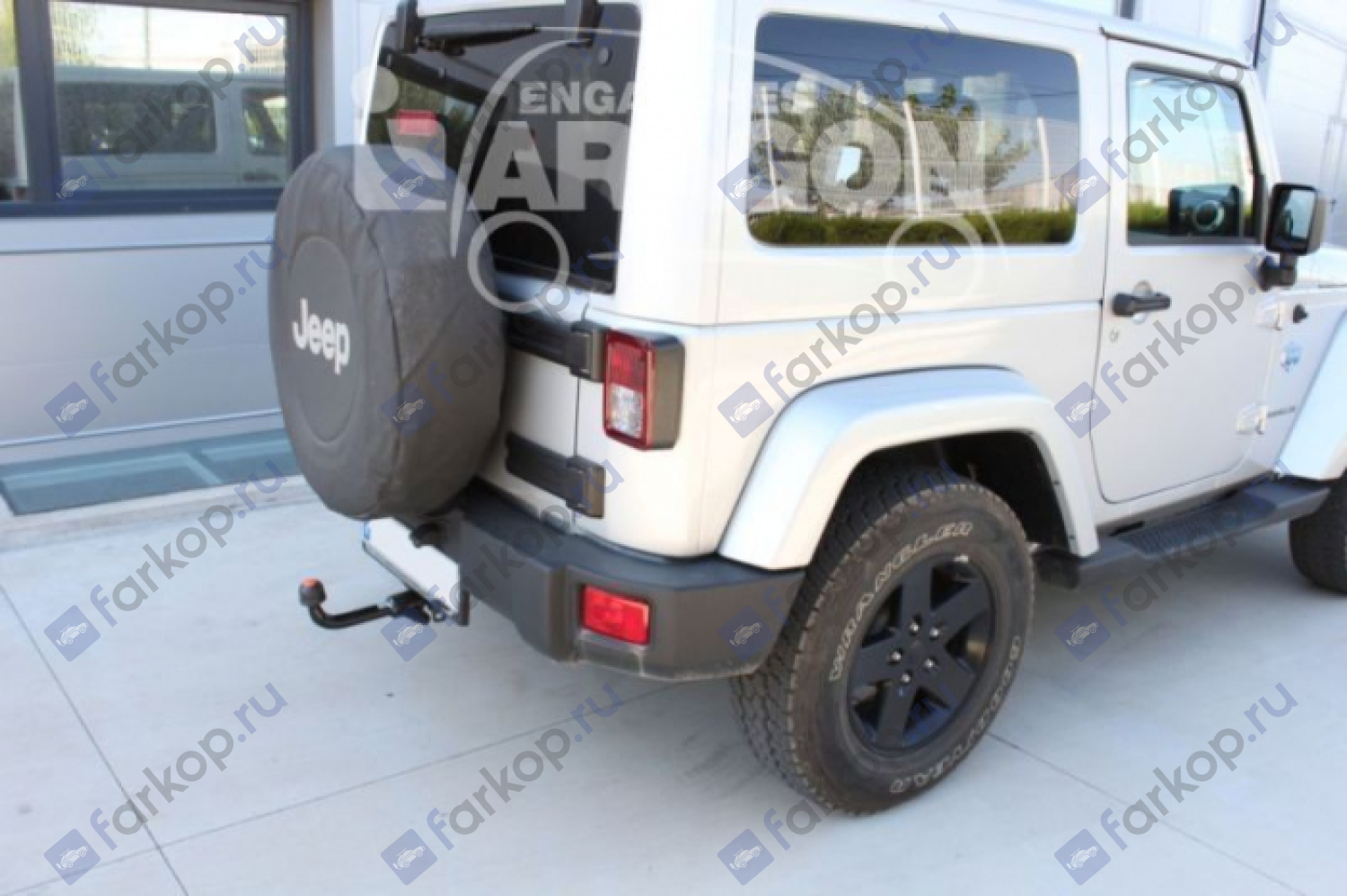 Фаркоп Aragon для Jeep Wrangler 2007-2018 E2902CS в 
