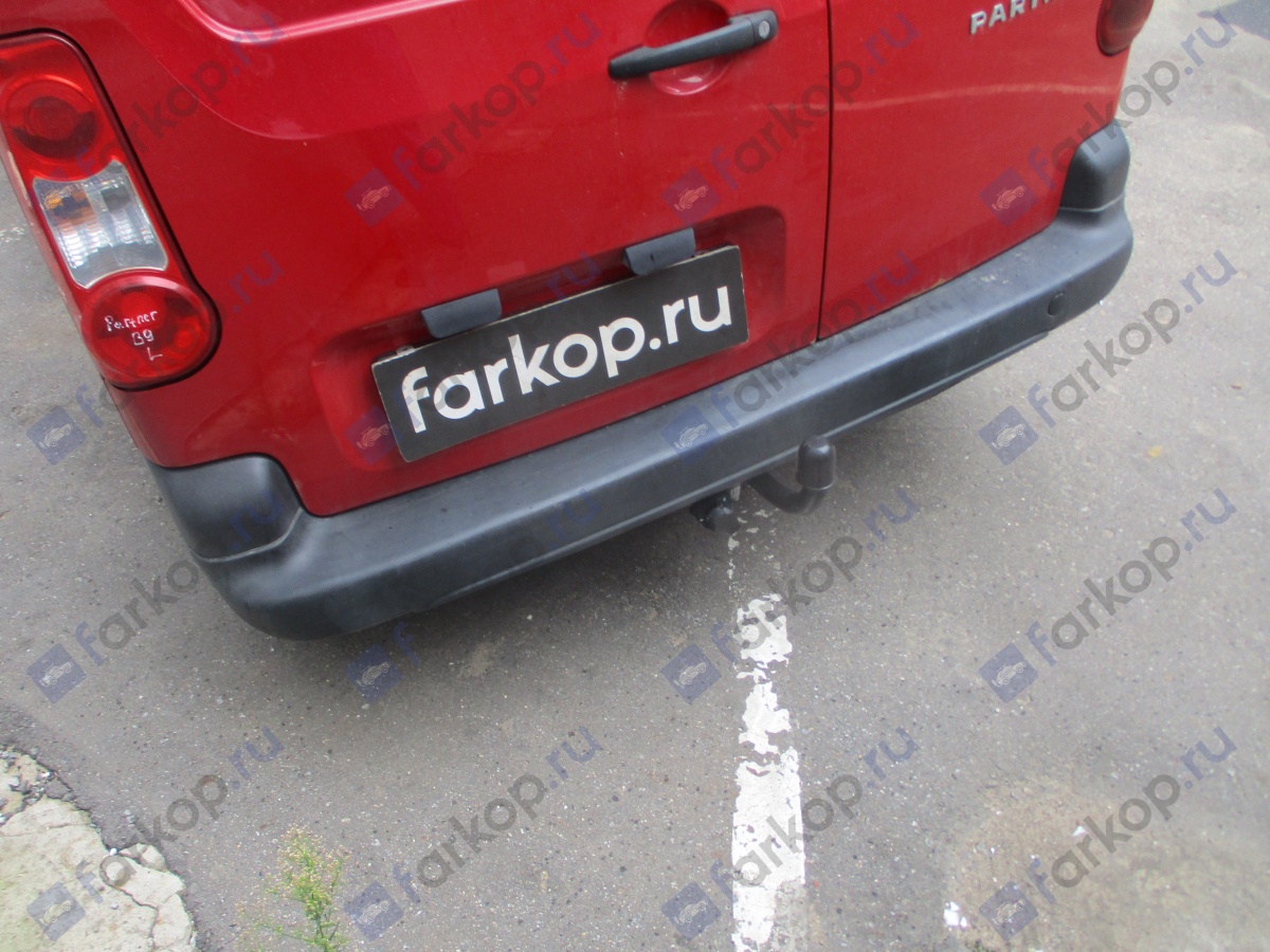 Фаркоп Auto-Hak для Peugeot Partner 2008-, (L2) F 38 в 