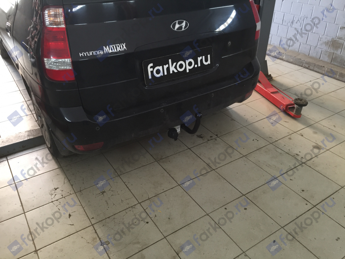 Фаркоп матрикс. Фаркоп Toyota Matrix.