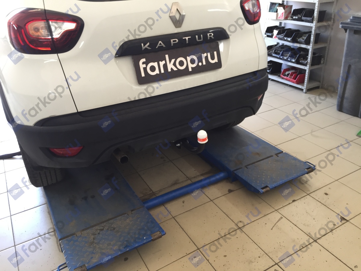 Каптур установка фаркопа. Каптур установка фаркопа